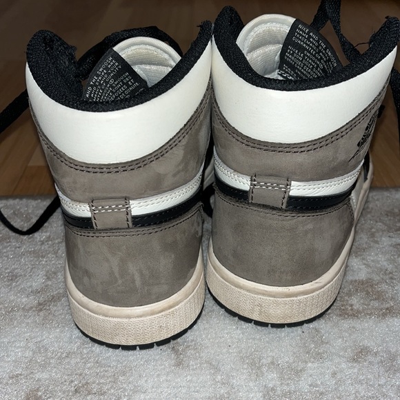 Air Jordan 1 Retro High OG Dark Mocha - Picture 4 of 6